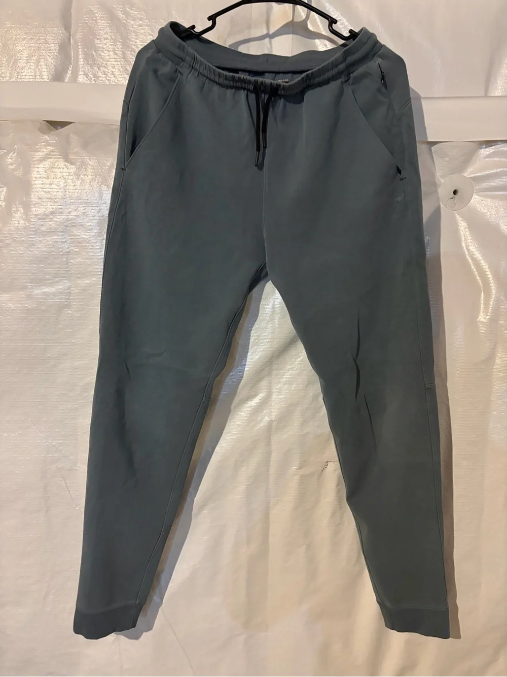 Old Navy Men's Slate Drawstring Joggers